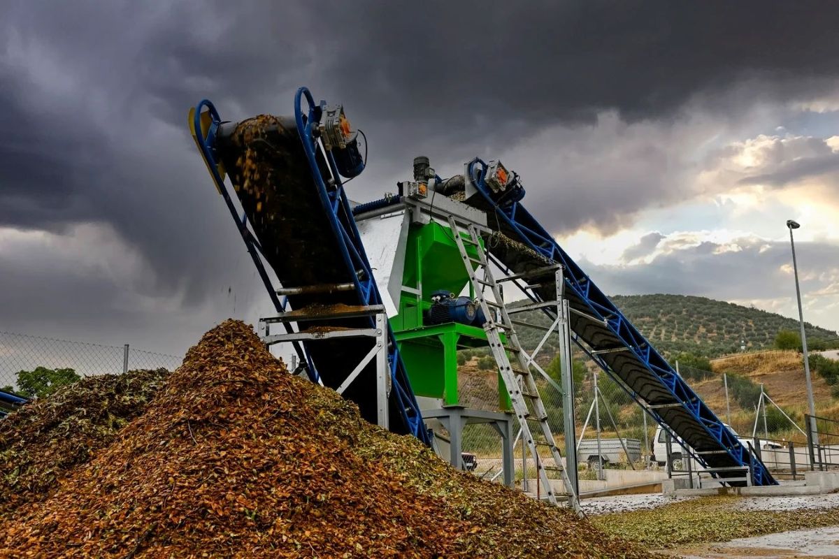 Waste Recycling Business In Africa, Explore Investment Opportunities in Arise IIP SEZs, Special Economic Zones Guide.