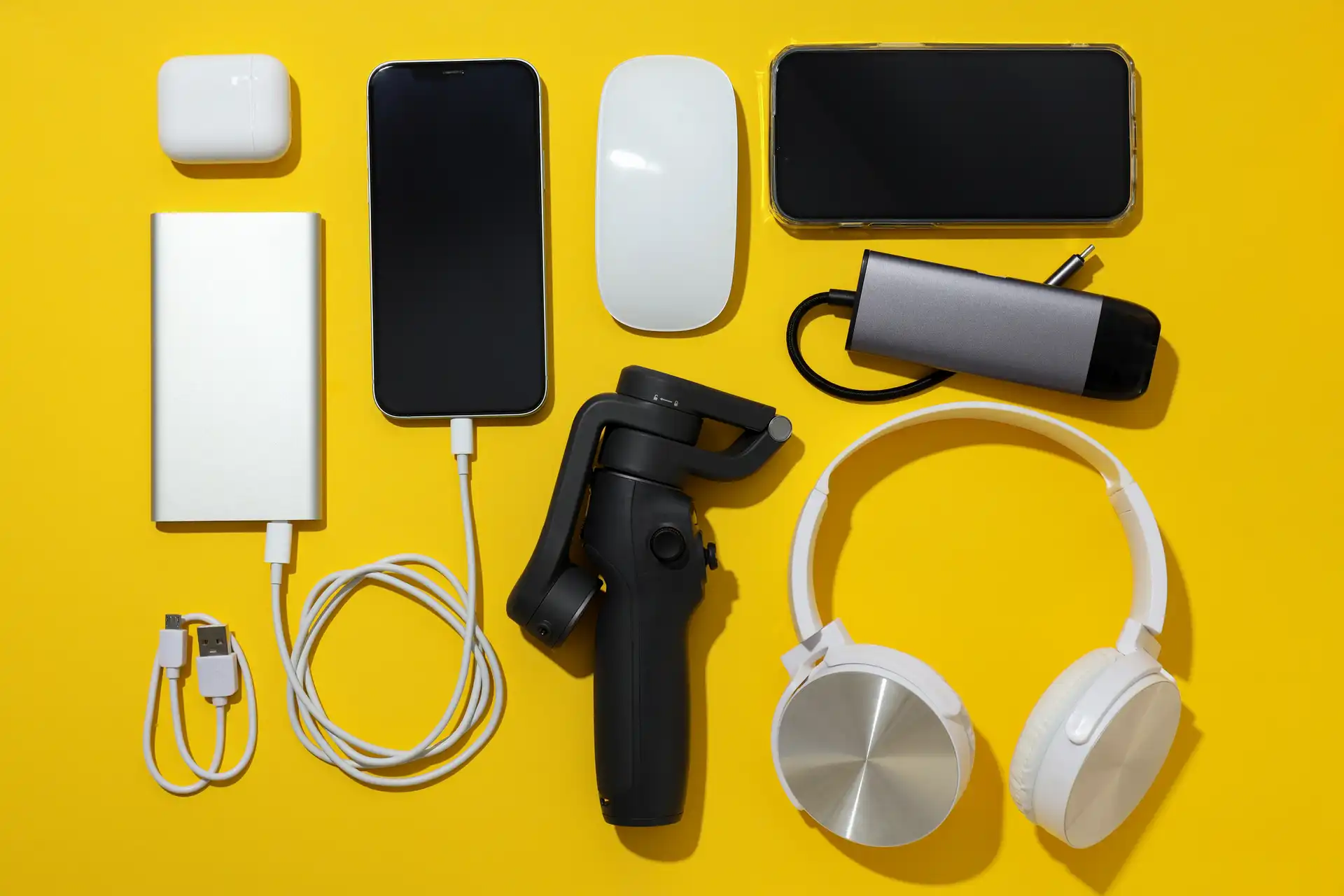 Why Africa Could Be the Best Bet for Mobile Accessories Manufacturing, What Types of Mobile Accessories Can Investors Manufacture in Africa,  Africa For Investors, Arise IIP SEZs